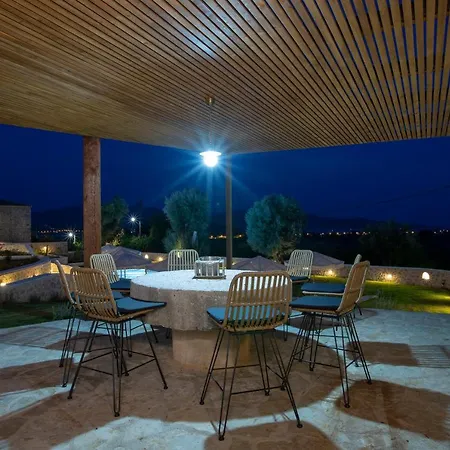 Luxury Happynest * Spasmeni Vrisi