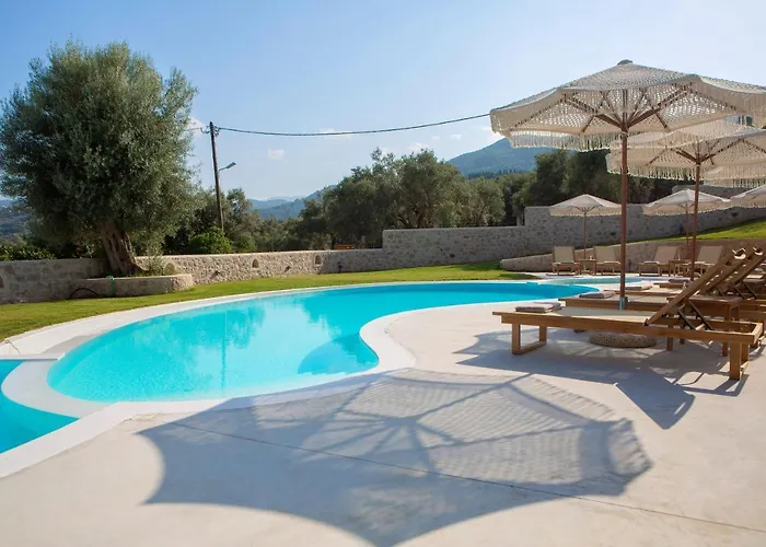 Villa Luxury Happynest Spasmeni Vrisi