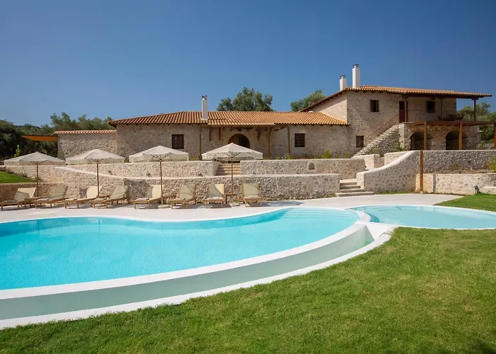 Luxury Happynest * Spasmeni Vrisi