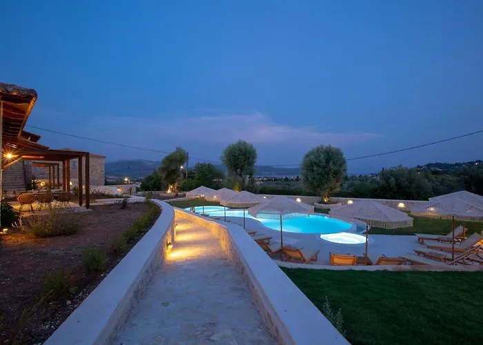 Luxury Happynest Spasmeni Vrisi