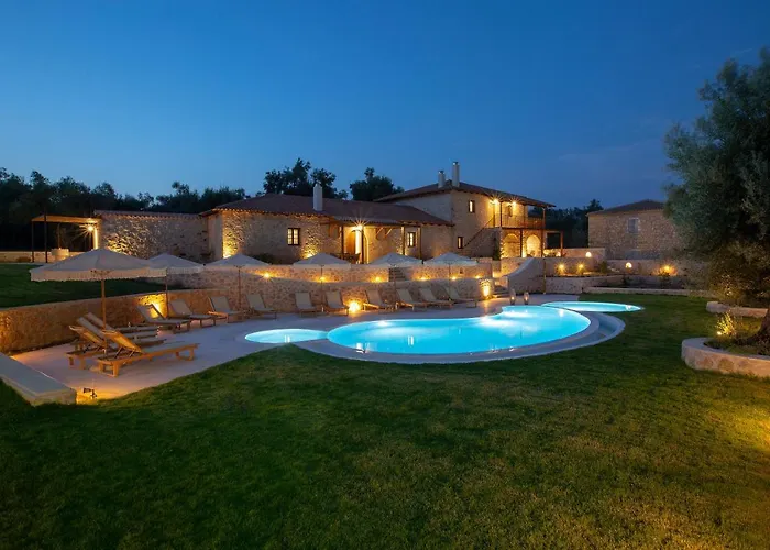 Luxury Happynest Spasmeni Vrisi